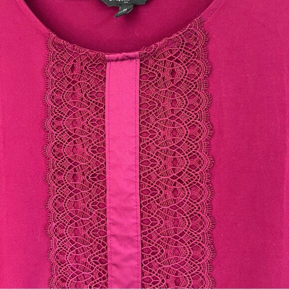 Banana Republic Sleeveless Berry Red Lace Trim Blouse Size M - Picture 4 of 10